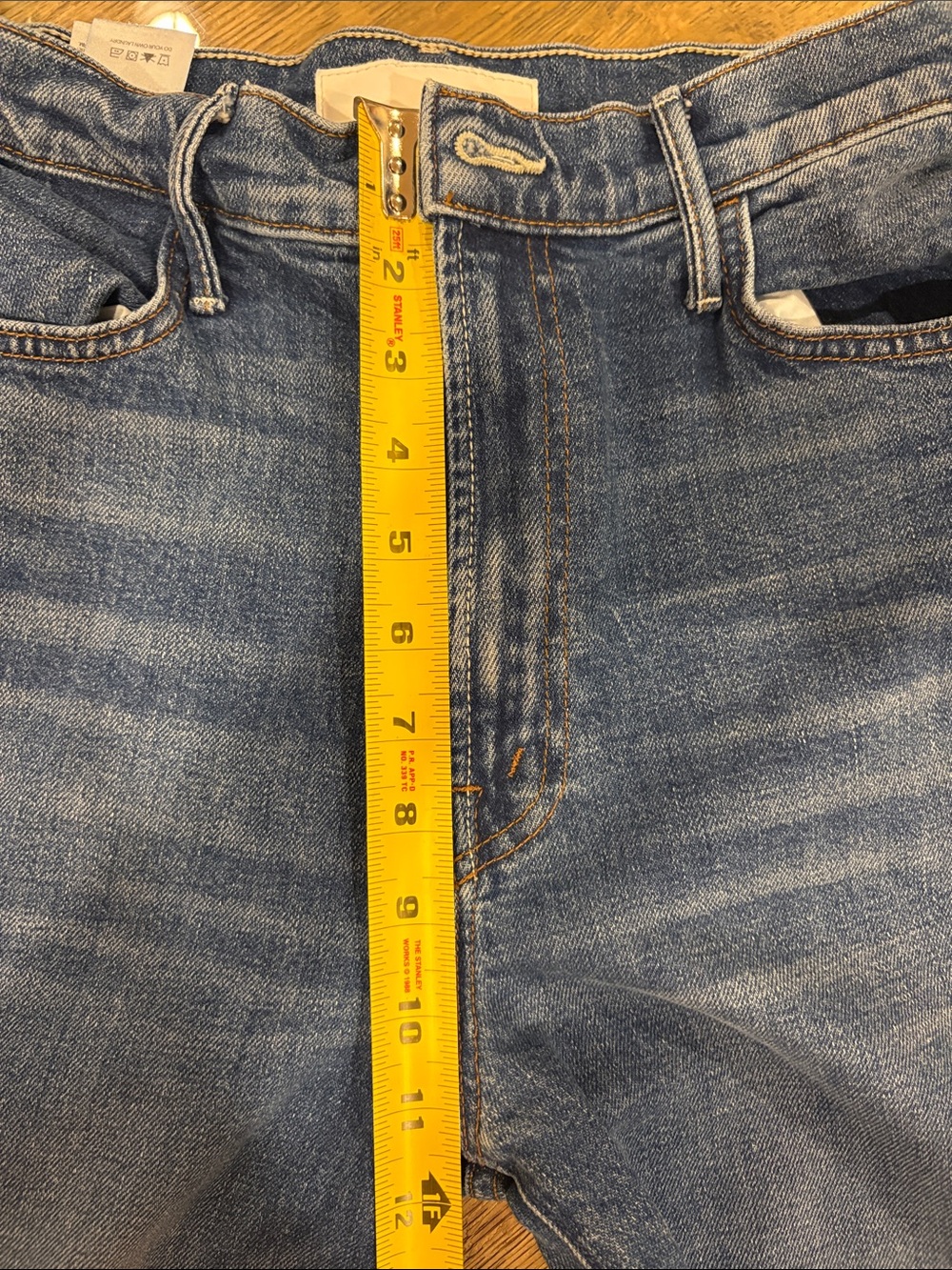 MOTHER DENIM HUSTLER ROLLER HEEL FRAY, size 31, wash PERFECT DRUG. - Picture 3 of 9